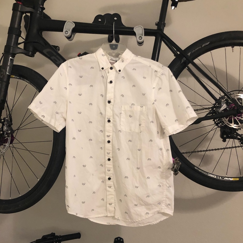 Bike-themed white short-sleeve button up